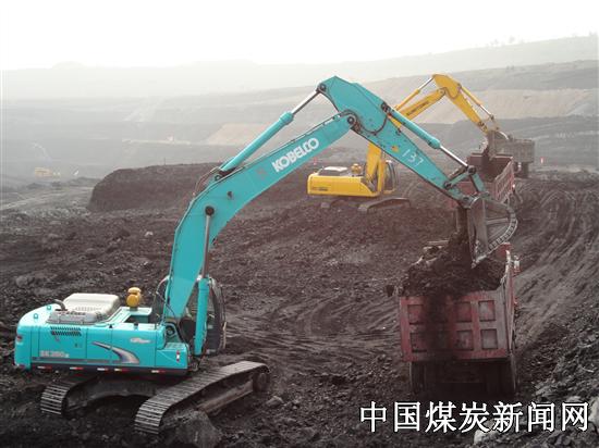 元寶山露天礦西露天選采 強(qiáng)化管理，精準(zhǔn)提煤質(zhì)新篇章